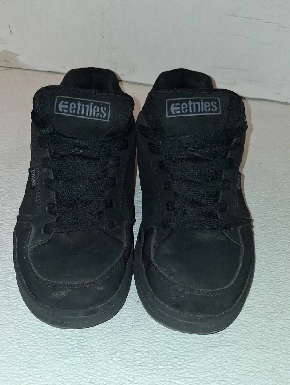 Etnies low top